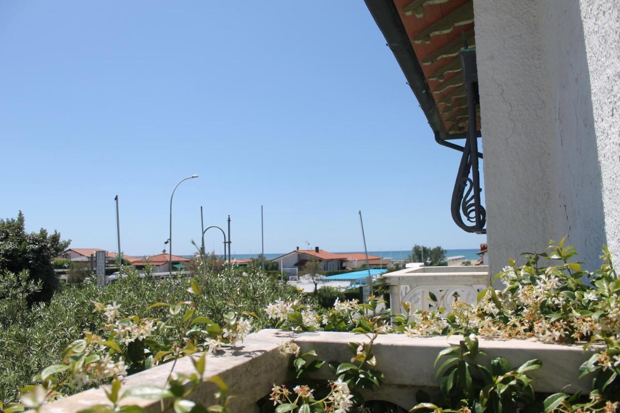 Hotel Poseidon Marina di Pietrasanta Extérieur photo